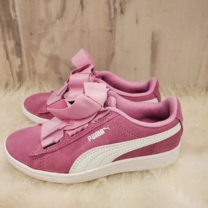 Girls Puma Suede Tennis shoes NWT